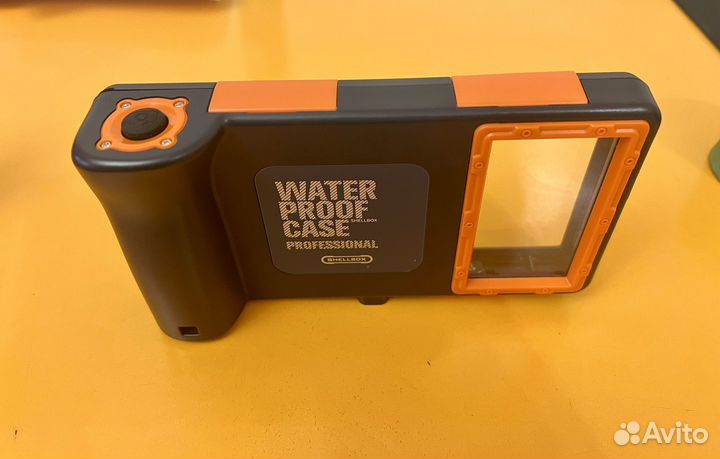 Челол для телефона универсальный