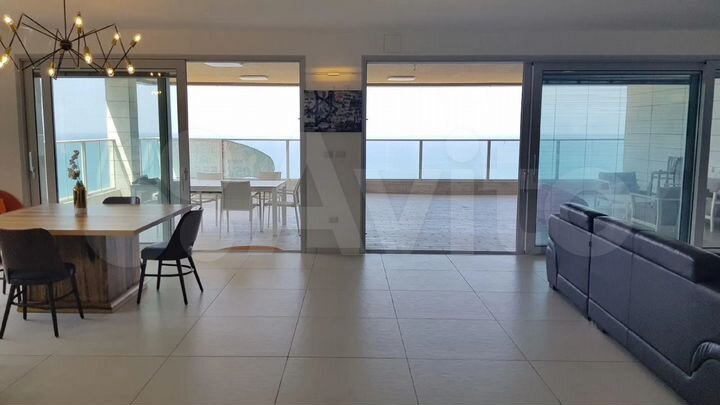 Дом 250 м² на участке 6 сот.