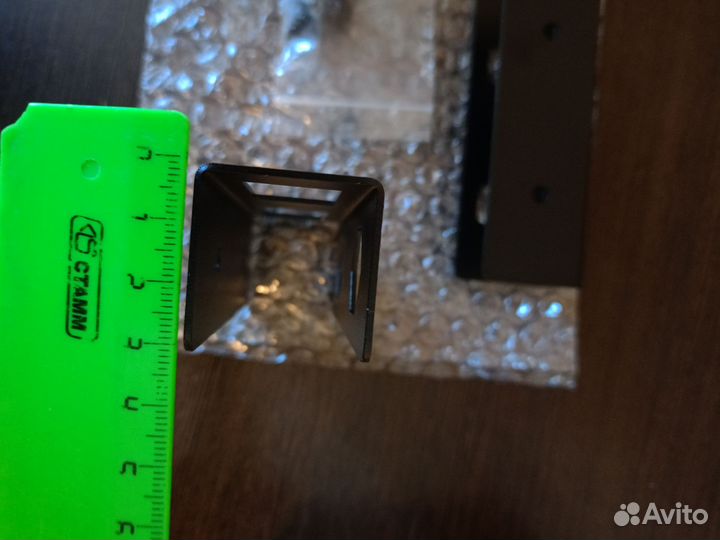 Крепление ноутбука под стол