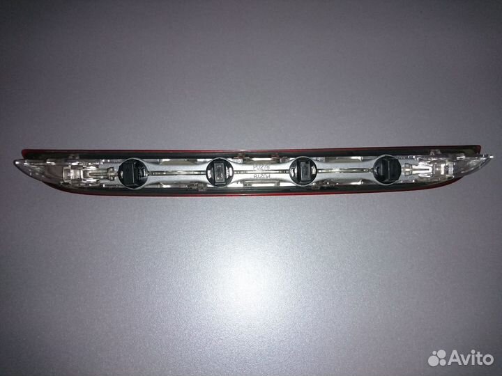 Фонарь дополнительный (стоп-сигнал) Mazda Premacy