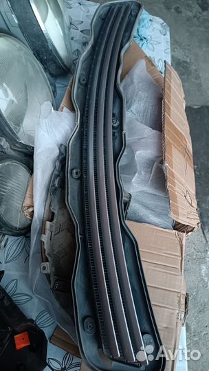 Решетка на капоте Мерседес 210