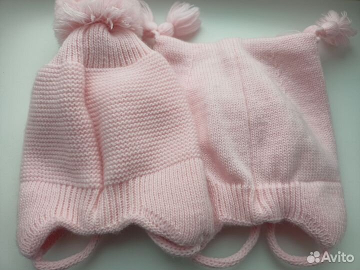 Шапка демисезонная для девочки 6 месяцев