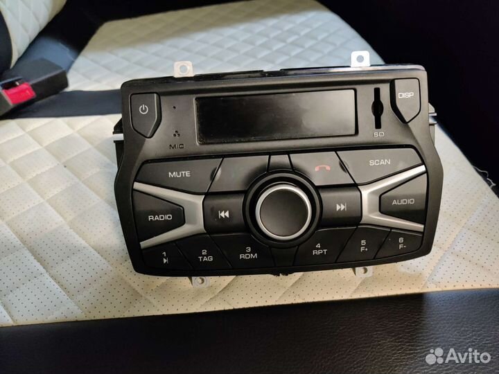 Штатная магнитола LADA Vesta