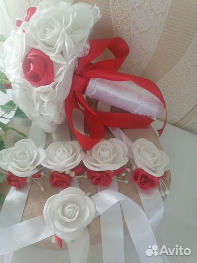 Букет невесты и другие свадебные аксессуары