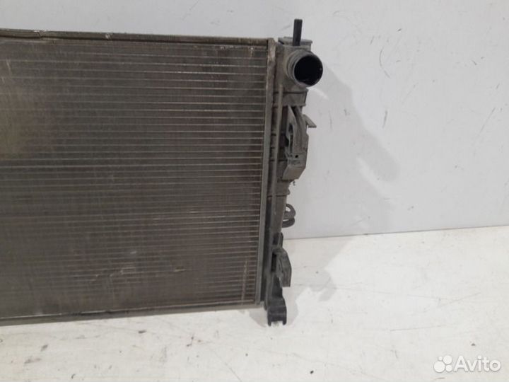 Радиатор охлаждения Renault Logan 2 2015