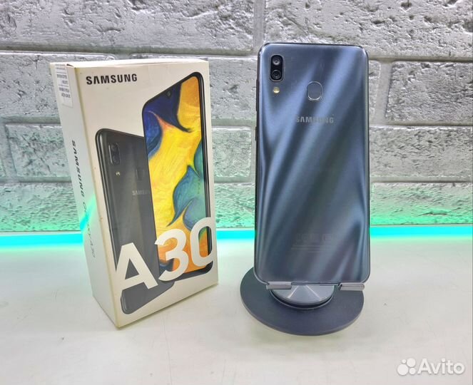 Samsung Galaxy A30, 4/64 ГБ