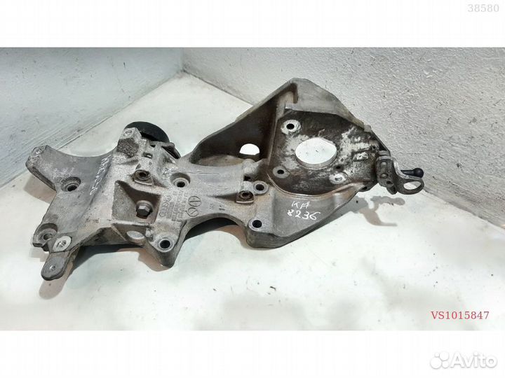 S1015847 Кронштейн генератора audi Q3 8U