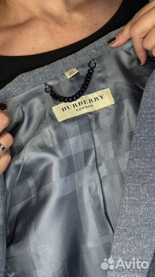 Продаю женский пиджак Burberry