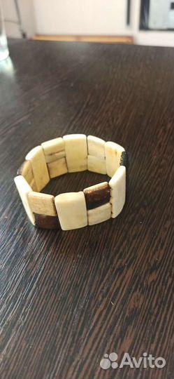Браслет из кости