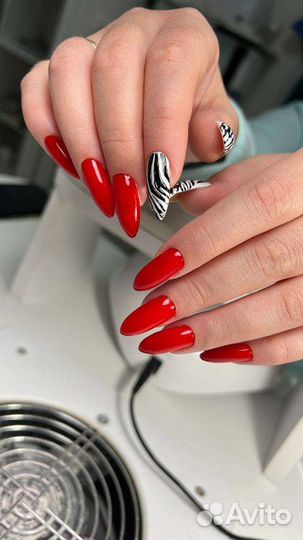Маникюр и педикюр