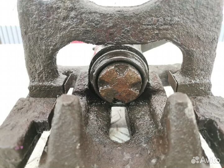 Суппорт задний левый Renault Megane 2 2006