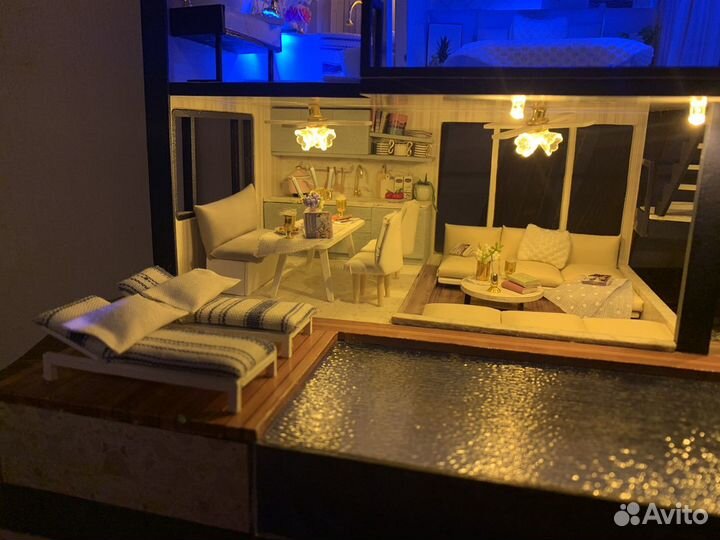 Кукольный домик Румбокс Дом с бассейном