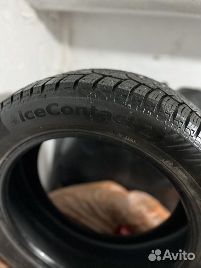 Continental IceContact 2 215/55 R17