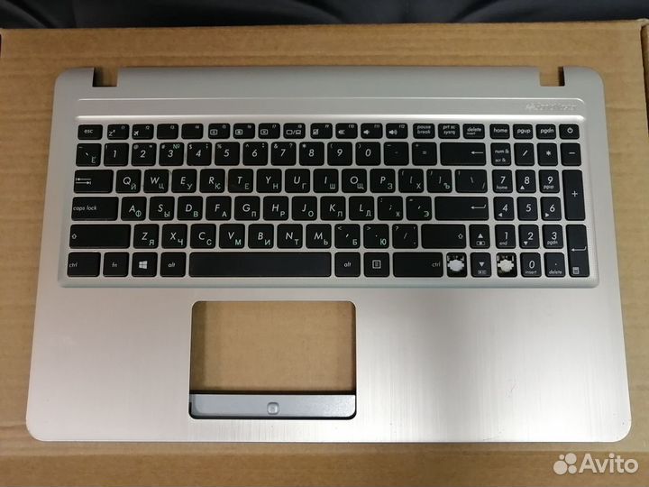Топкейс с нерабочей клавиатурой asus X540NV