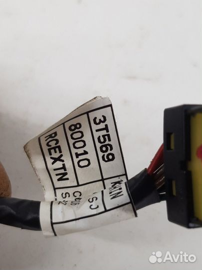 Электропроводка кнопок руля (Kia Quoris)