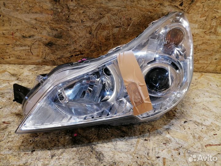 Фара ксенон левая Subaru Outback BR/B14