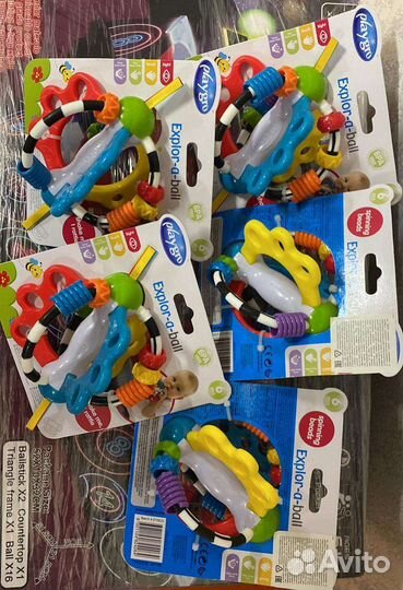 Телефоны, пианино, погремушки для детей