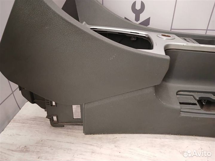 Подлокотник Ford Focus 2 08-11