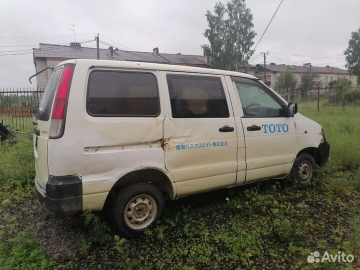 Toyota Lite Ace 1.8 AT, 2000, битый, 110 000 км