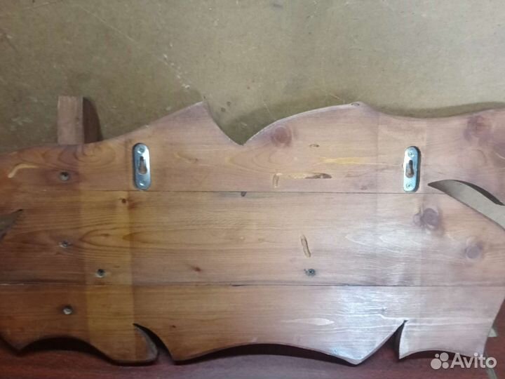 Вешалка с полкой