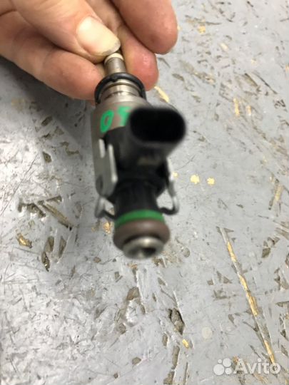 Форсунка инжекторная Audi A6 С7 cgwb 2011