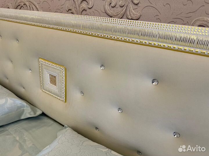 Спальная гарнитура