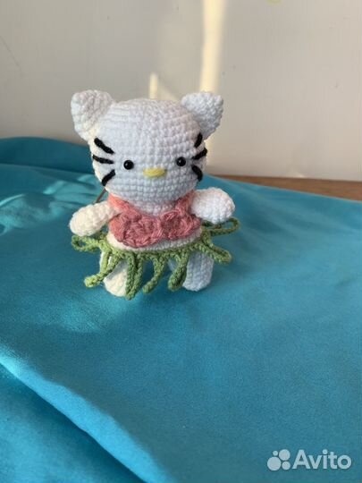 Hello kitty брелок