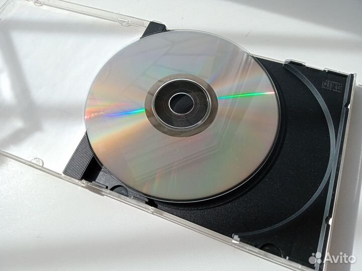 CD-диск с игрой 