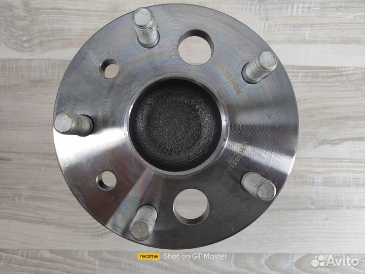 Ступица задняя Левая Toyota Fenox