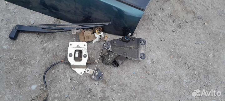 Крышка багажника priora универсал