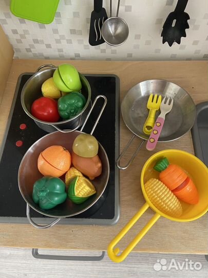Кухня детская IKEA + посуда