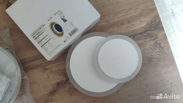 Бра, настенно потолочный светильник