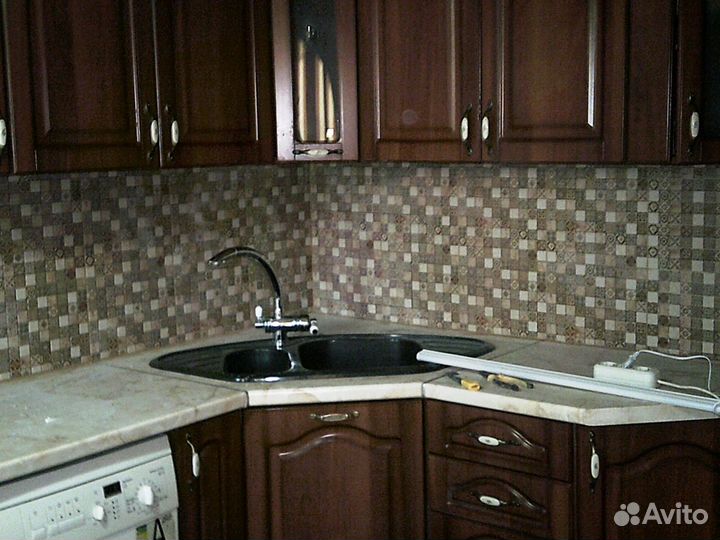 Фартук на кухню из плитки.Мастер-плиточник