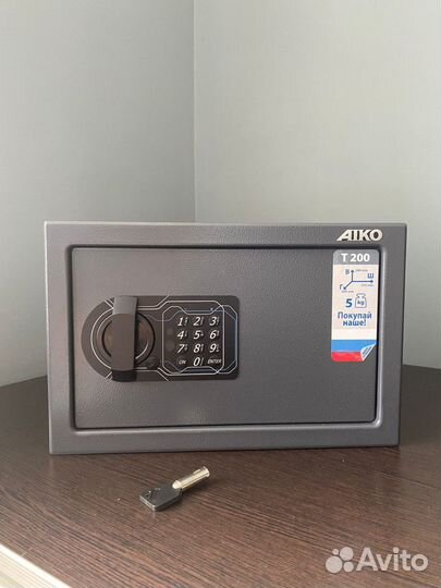 Сейф для пистолета, документов, ценностей