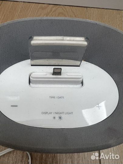 Докстанция Philips для iPhone