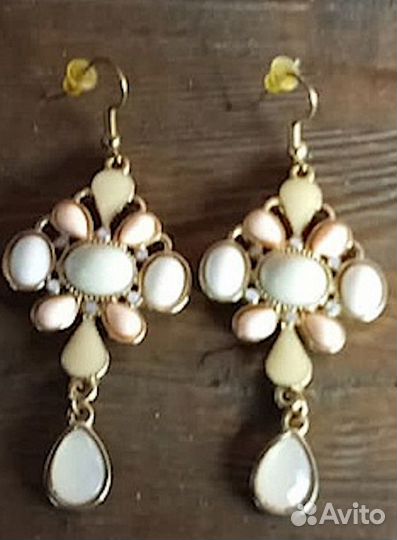 Серьги в пастельних тонах
