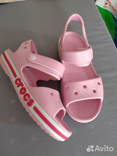 Сандалии crocs j2