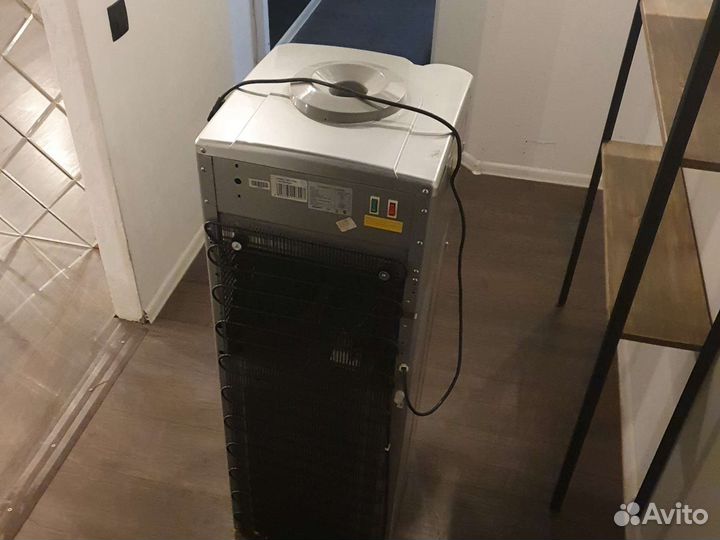 Кулер для воды напольный бу