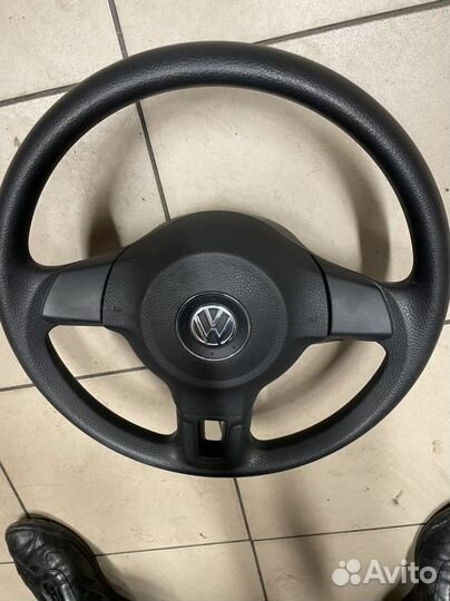 Руль Volkswagen Jetta Golf 5c0419091ah81u