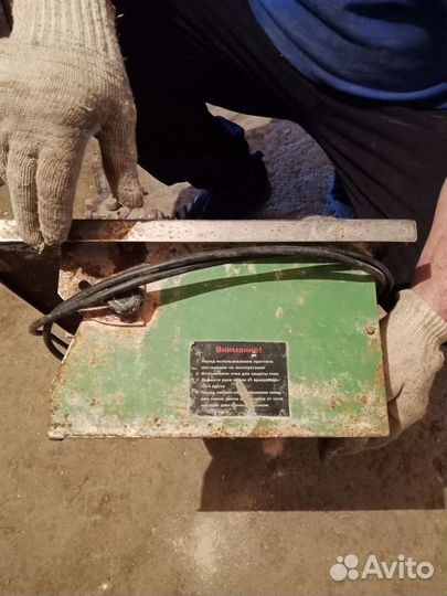 Плиткорез электрический