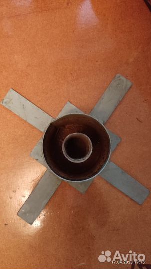 Подставка под елку