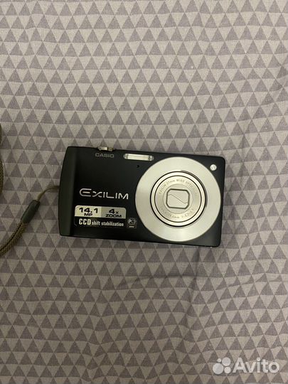 Компактный фотоаппарат