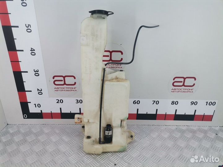 Бачок омывателя Cadillac Escalade 2 (GMT800) 2005