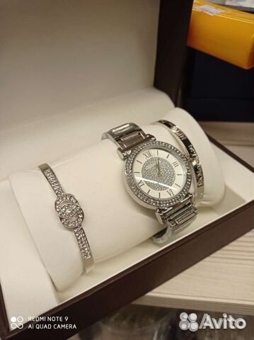 Женский подарочный набор часы,браслеты Kors Стразы