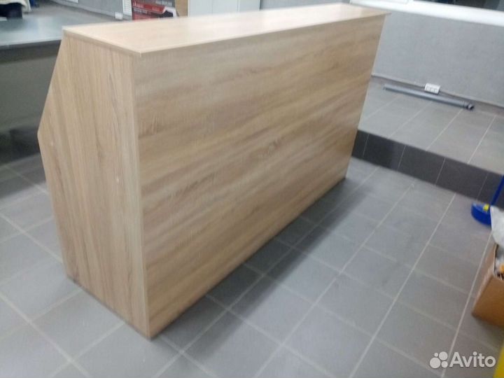 Стойка ресепшн, новая