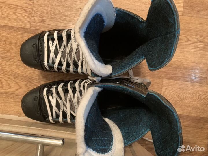 Коньки хоккейные