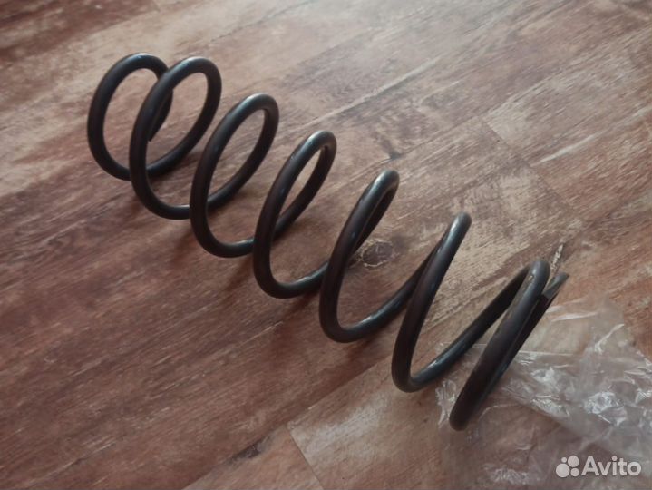 Пружины Тойота Ленд Крузер 80