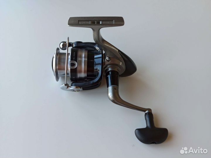 Катушка для спиннинга Daiwa Strikerforce 2500-B