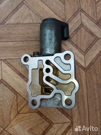 Клапан VVT впускной для volvos60,XC90,XC70 8670421