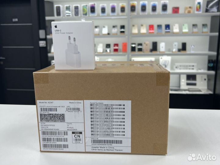 Оригинальные зарядные блоки 20W для iPhone